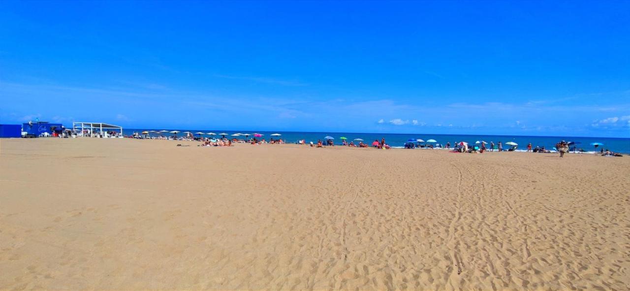 Apartamento Suenos Del Mar II By Denia Costa Ngoại thất bức ảnh